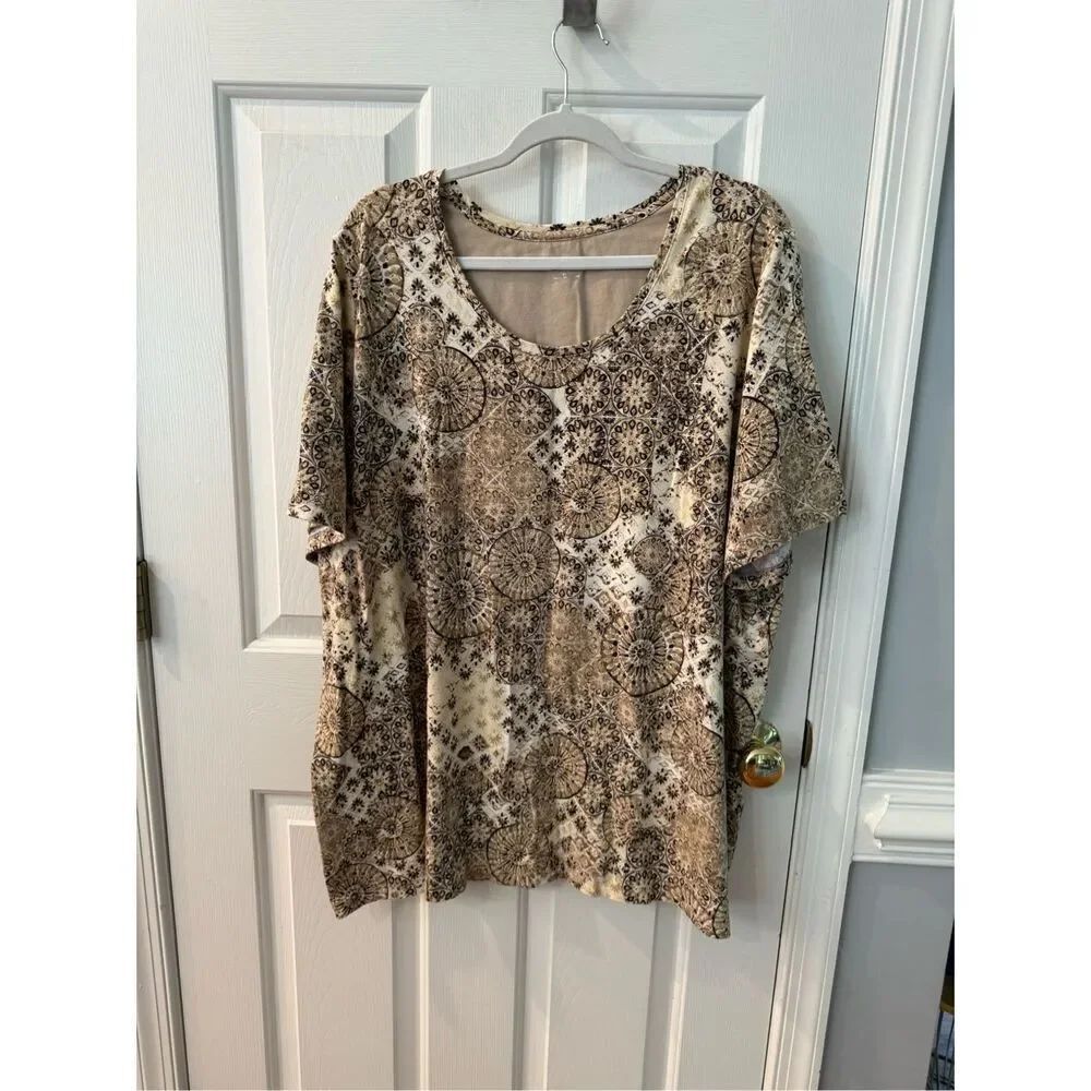Catherine’s Lot of 2 Printed T-Shirts sz 2X EUC